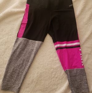 Victoria's Secret Pink Cropped Workout Leggings